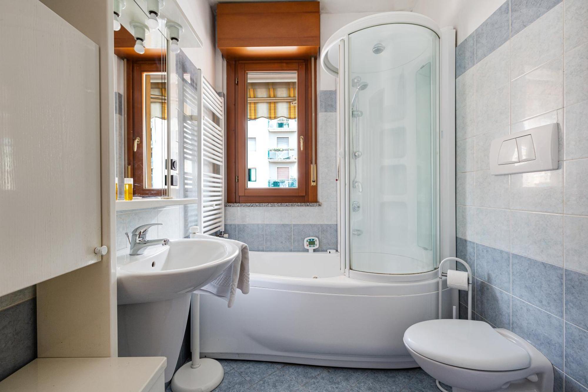 Cosy Studio With Balcony & Private Garage Milano Exterior foto